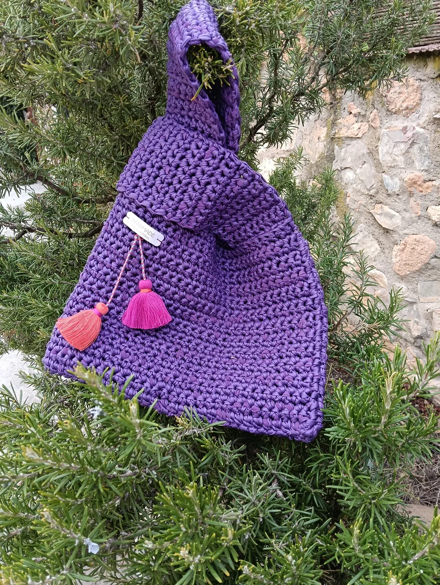 Bolso de mano morado